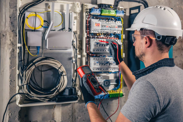 Professional Electrician in Country Clu, MO